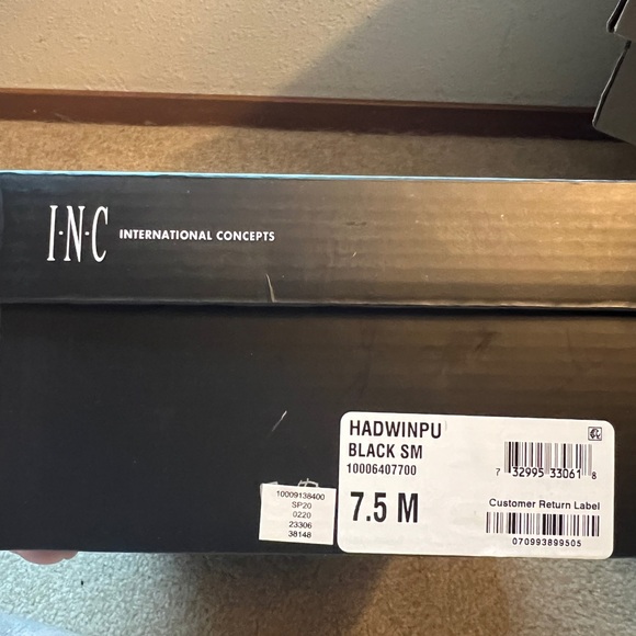 INC International Concepts Hadwin Scalloped Black Heels - Picture 5 of 5